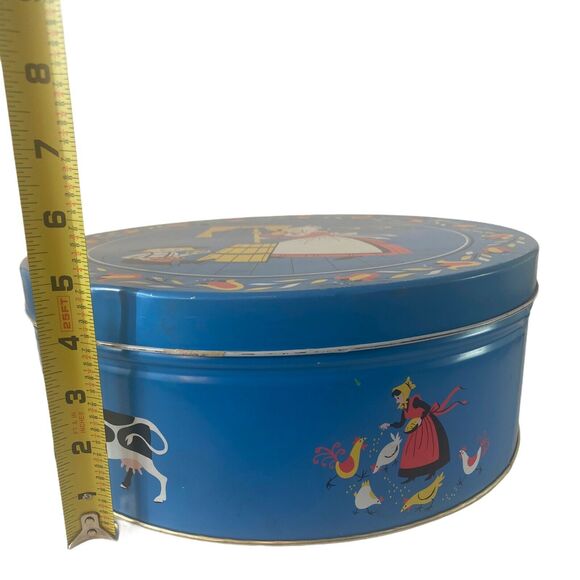 Vintage Quinlan’s Amish Dutch Round Tin Pennsylvania Blue Farm Butter Pretzel - Picture 10 of 12